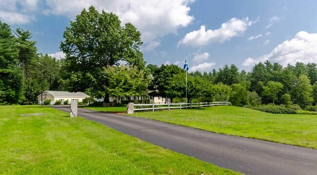 Building Photo - 66A Merrimack Rd