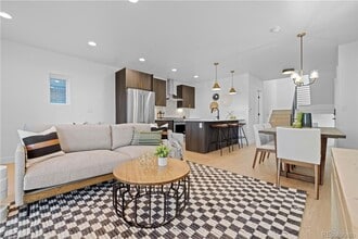 Building Photo - 1256 Newton St