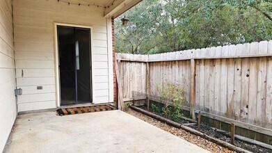 Building Photo - 211 Briar Trace Ln