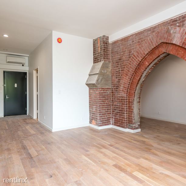 Building Photo - 616 Bushwick Ave