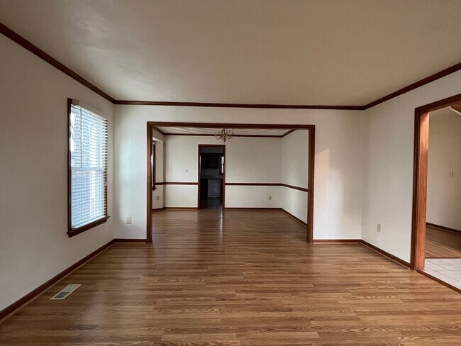 Building Photo - Large Single Family Home For Rent In Chesa...