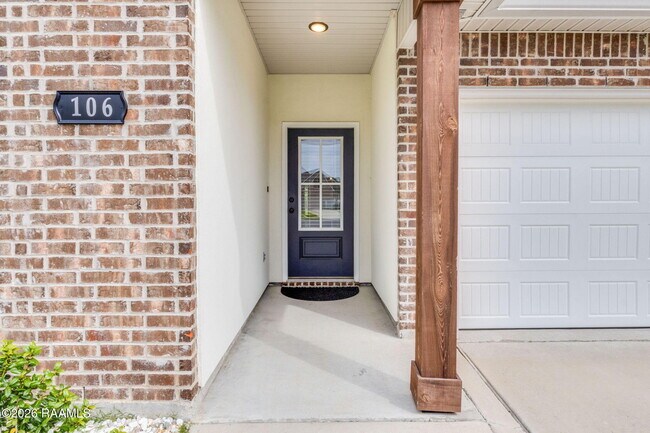 Building Photo - 106 Virtuous St