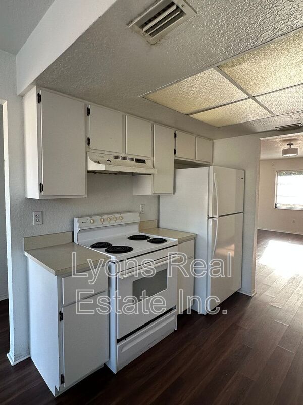 Foto del edificio - 2429 George Ave S