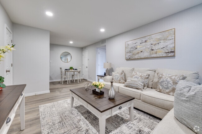 1BR, 1BA- 725SF - Stonebrook Gated Community