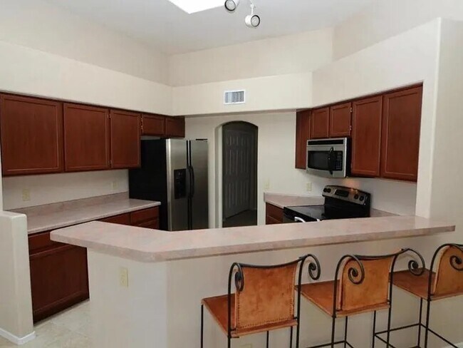 Foto del edificio - 11660 N Mineral Park Way