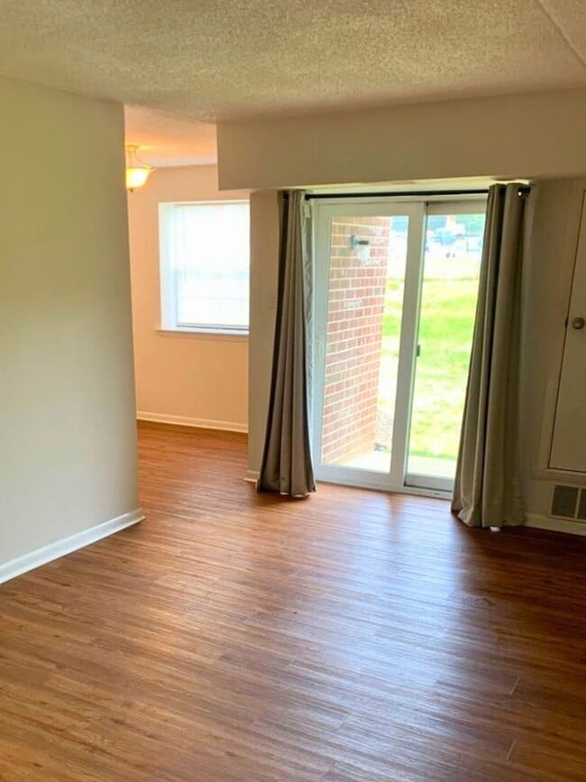 Photo - 2 Bedroom 1 Bathroom first floor Goshen Valley flat! House