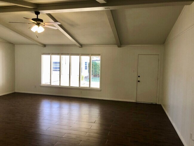 Foto del edificio - 6806 Norfolk Ave