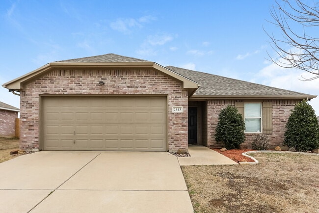 Building Photo - 2513 Buffalo Run