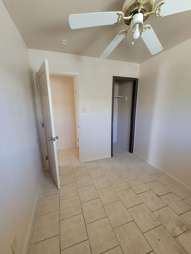 Building Photo - 1106 Puerto Rico Ave