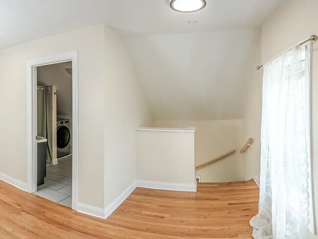 Foto del edificio - 2154 W 22nd Pl