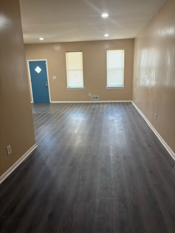 Foto del edificio - 1705 E 25th St