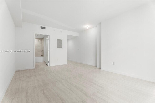 Foto del edificio - 77 SE 5th St