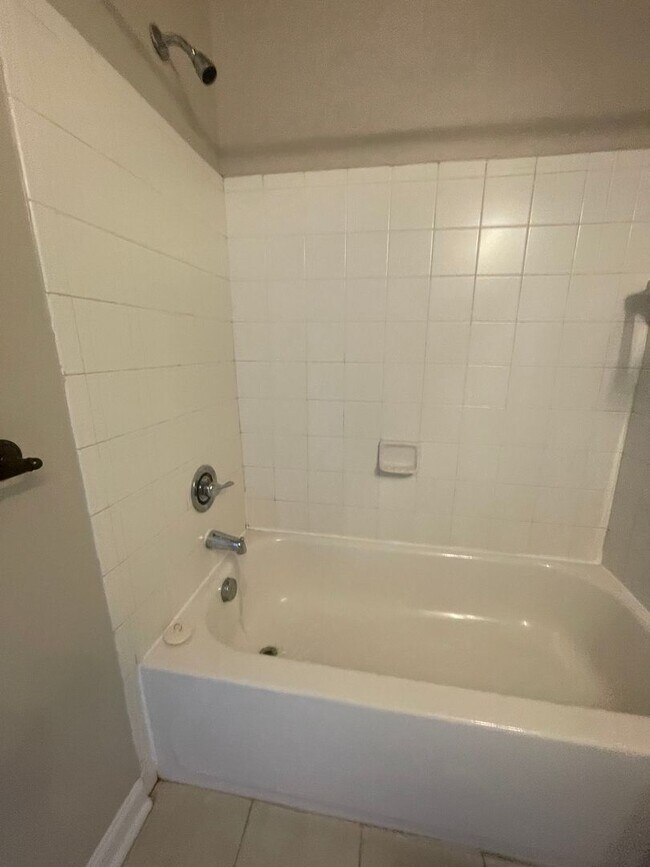Foto del edificio - 17-1731 Momen