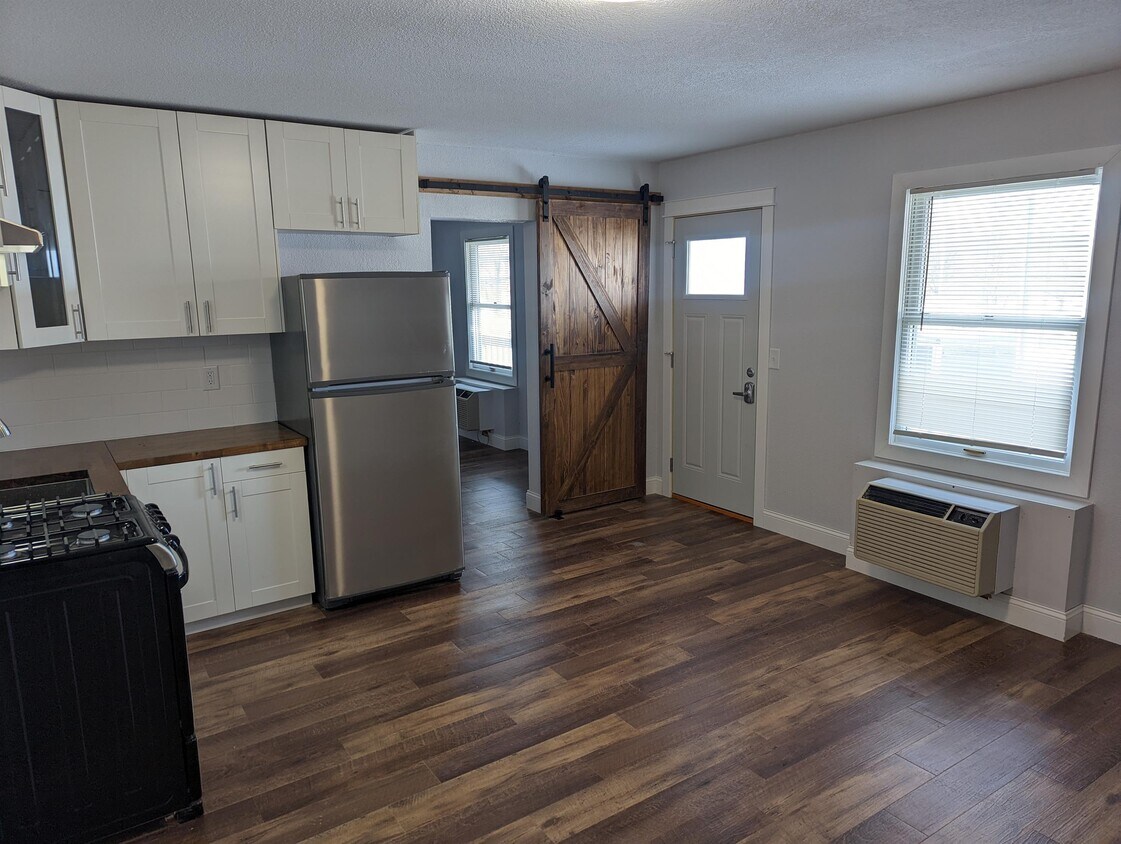 Foto principal - 205 Oskaloosa St