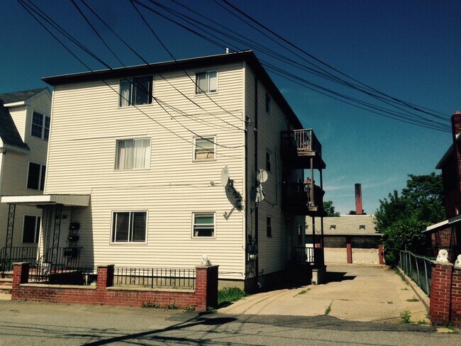 Foto del edificio - 30 Murdock St