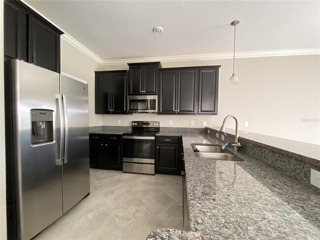 Building Photo - 1389 White Fox Run