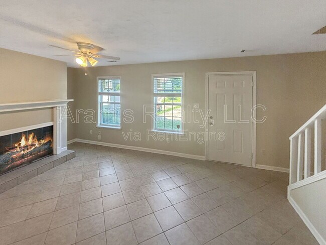 Foto del edificio - 5542 Pine Gate Dr