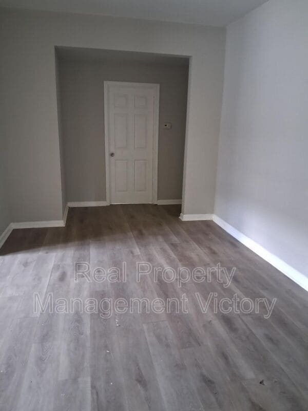 Building Photo - 4909 Avenue R