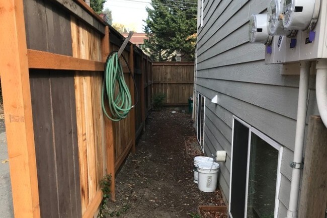 Foto del edificio - 1015 E Jefferson St