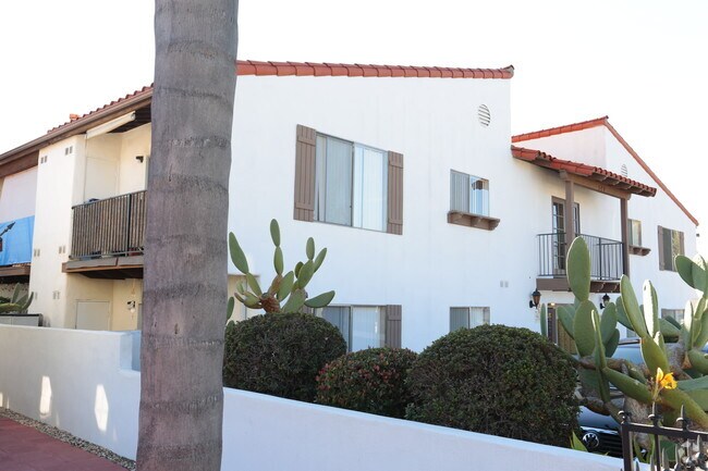 Building Photo - 147 Avenida Serra