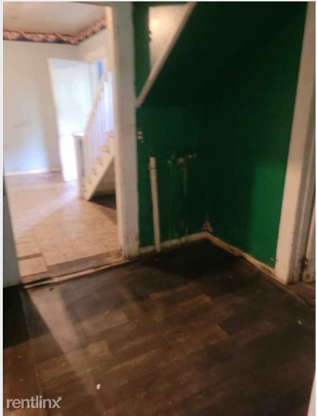 Foto del edificio - 2 br, 1 bath House - 1155 Sutton Avenue