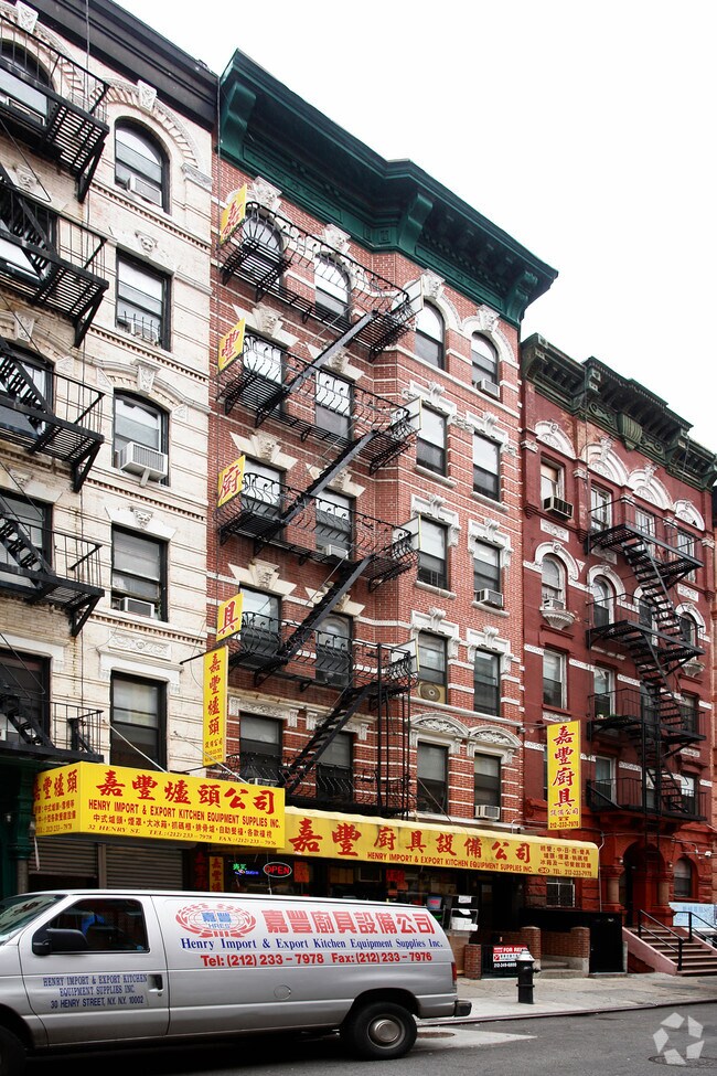 Foto del edificio - 30 Henry St