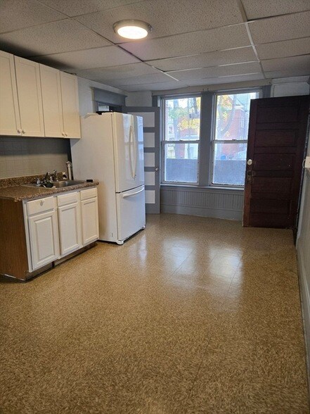 Foto del edificio - 37 Clinton Ave