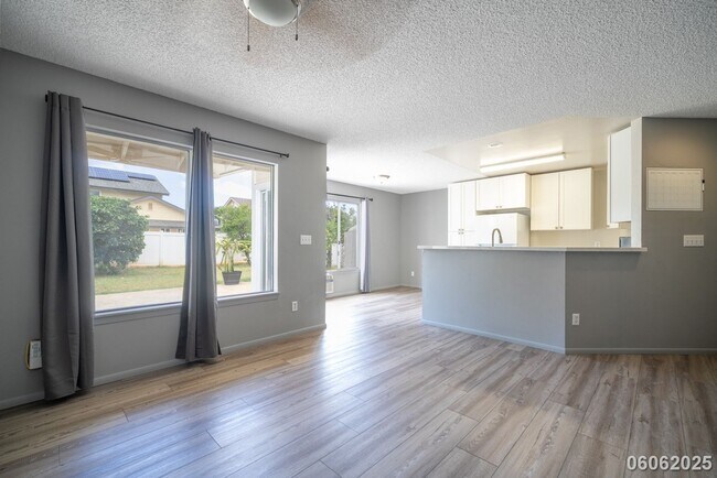 Building Photo - 3 Bed 2.5 Bath  with EV Charging