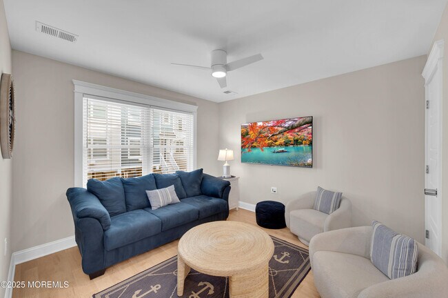 Foto del edificio - 12 Shell Rd