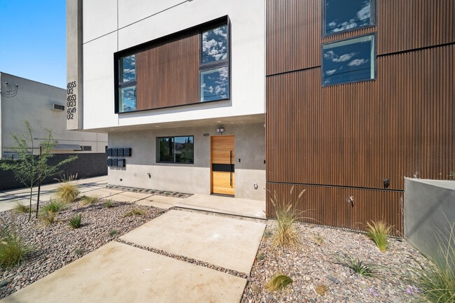 Building Photo - 6049 Craner Ave