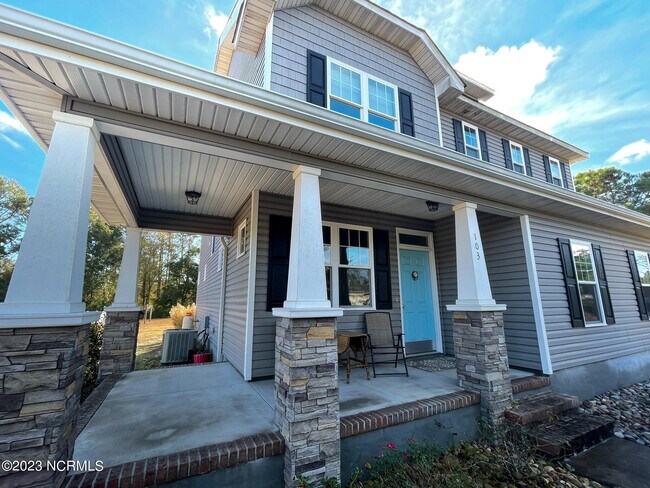 Foto del edificio - 103 Holland Farm Rd