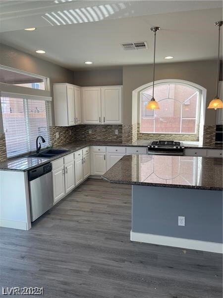 Building Photo - 5383 Tulip Hill Ave