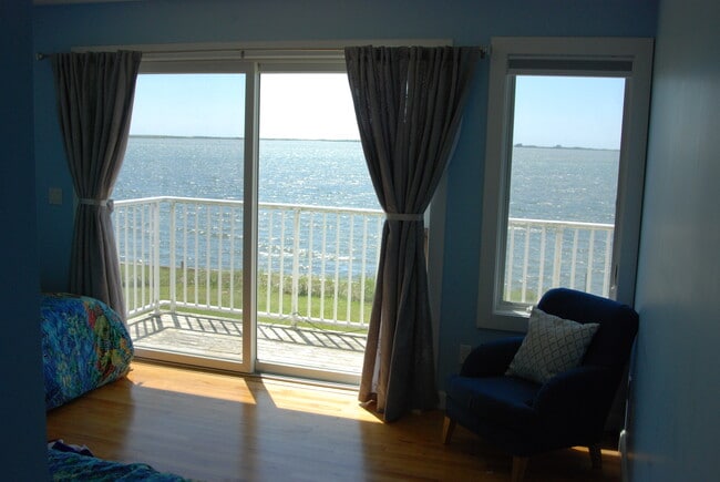 2nd Upper bedroom view - 28 E Rampasture Rd