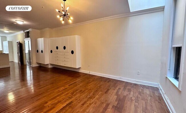 Foto del edificio - 367 E 62nd St