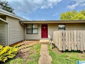 Building Photo - 1700 Greenbrier Dear Rd