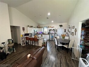 Building Photo - 8036 Buttercup Cir