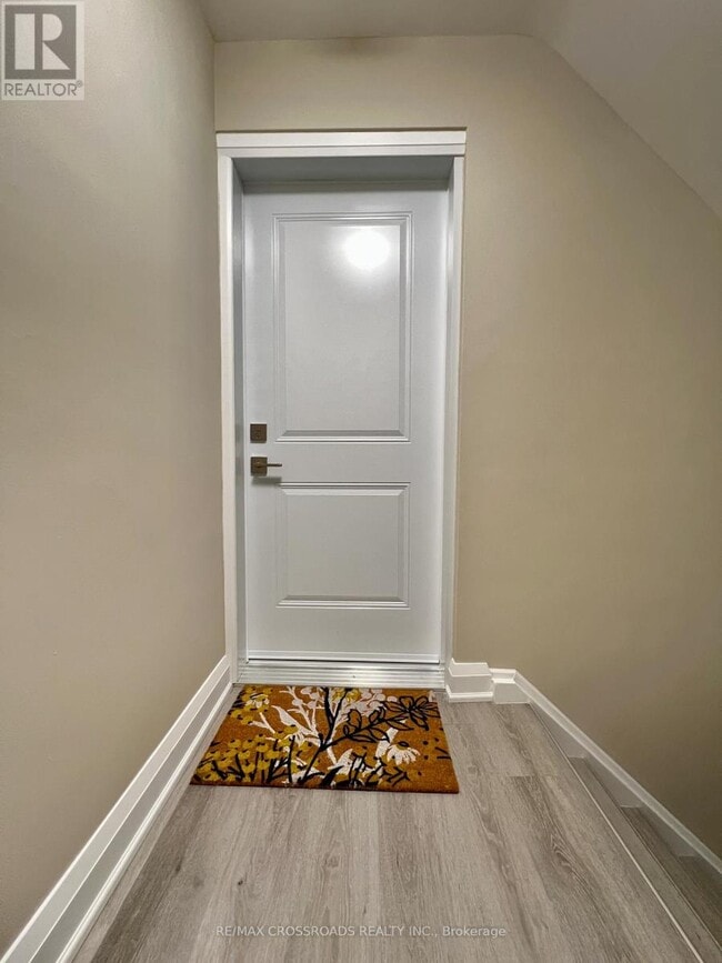 Building Photo - 25 Glenside Ave