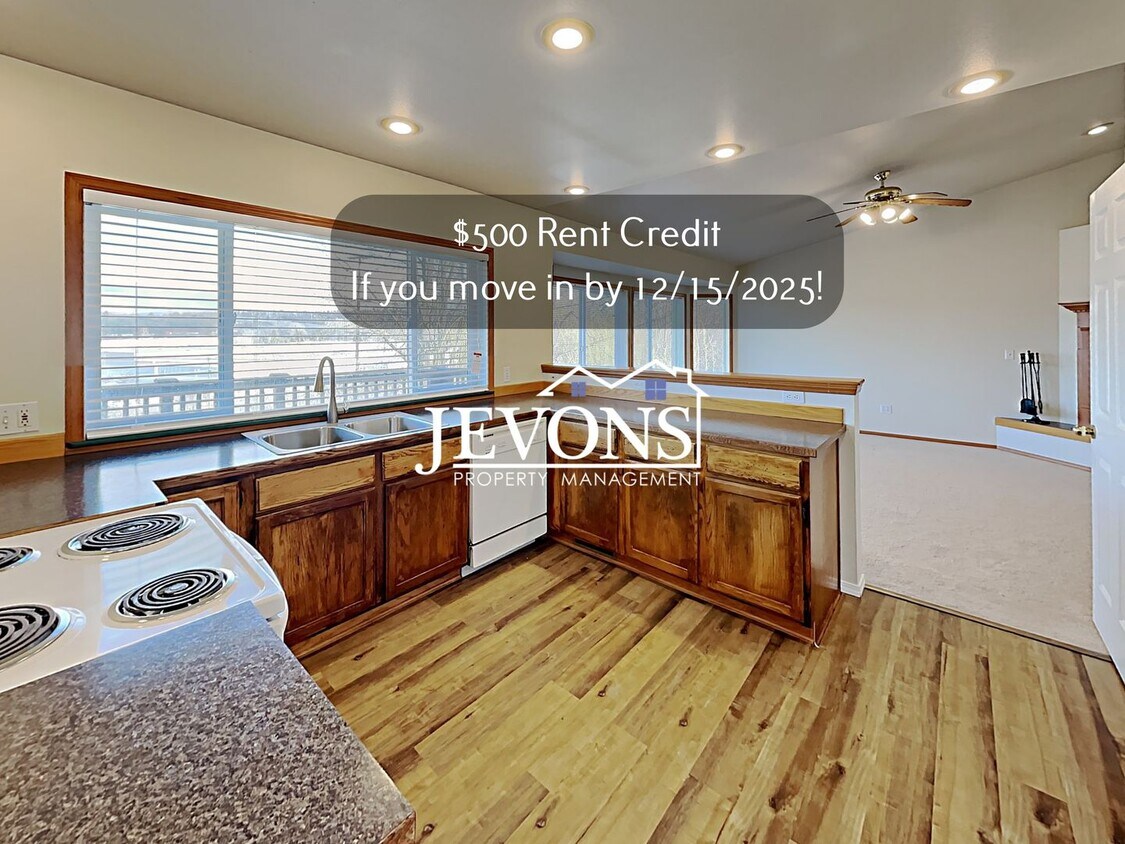 Foto principal - 10709 Roseberg Ave S