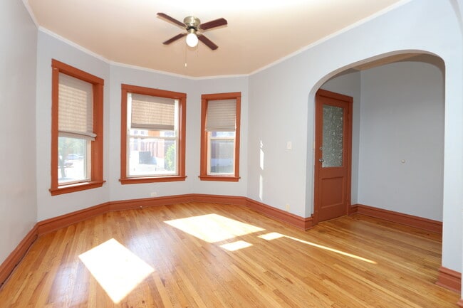 Building Photo - 2513 N Lowell Ave