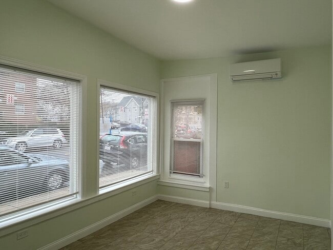 Foto del edificio - 343 Highland Ave