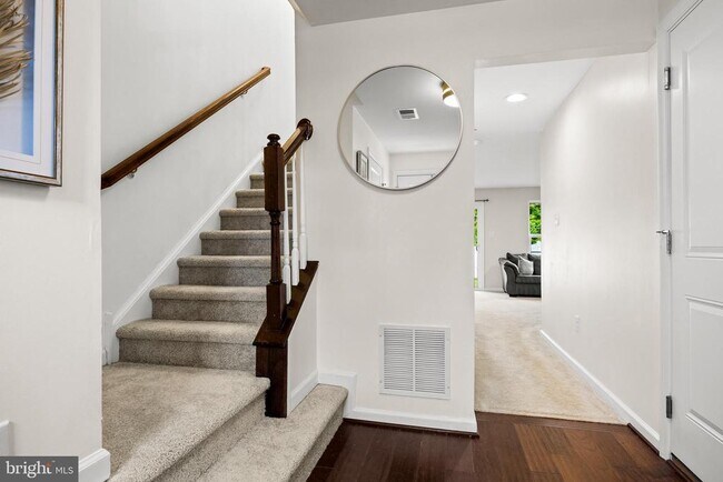Foto del edificio - 70 Benford Ln
