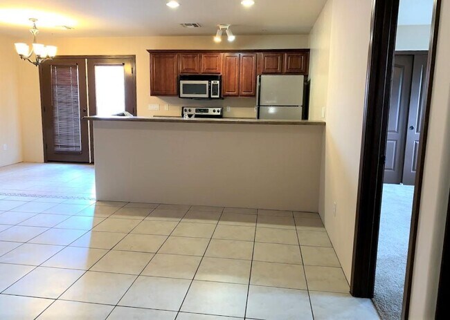 Foto del edificio - 2535 S Pantano Pkwy