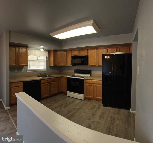 Building Photo - 3915 Friar St
