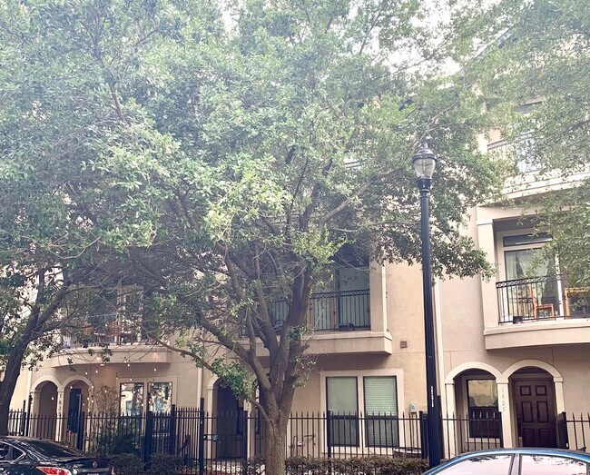 Foto del edificio - 1623 Stuart St
