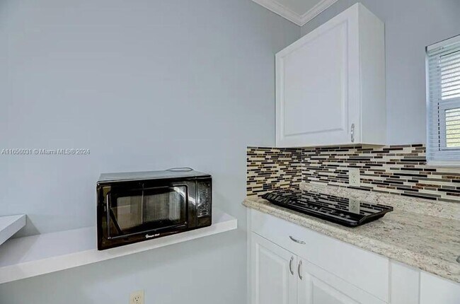 Building Photo - 3250 NW 35th St