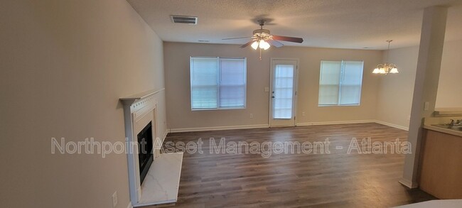 Building Photo - 304 Willow Way