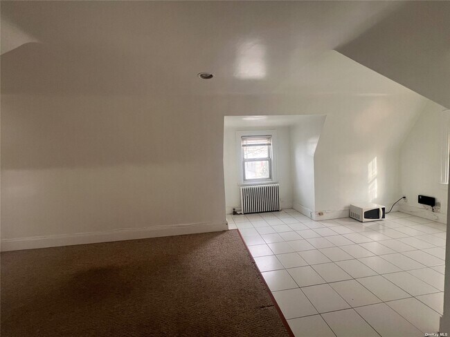 Building Photo - 158-22 96th St