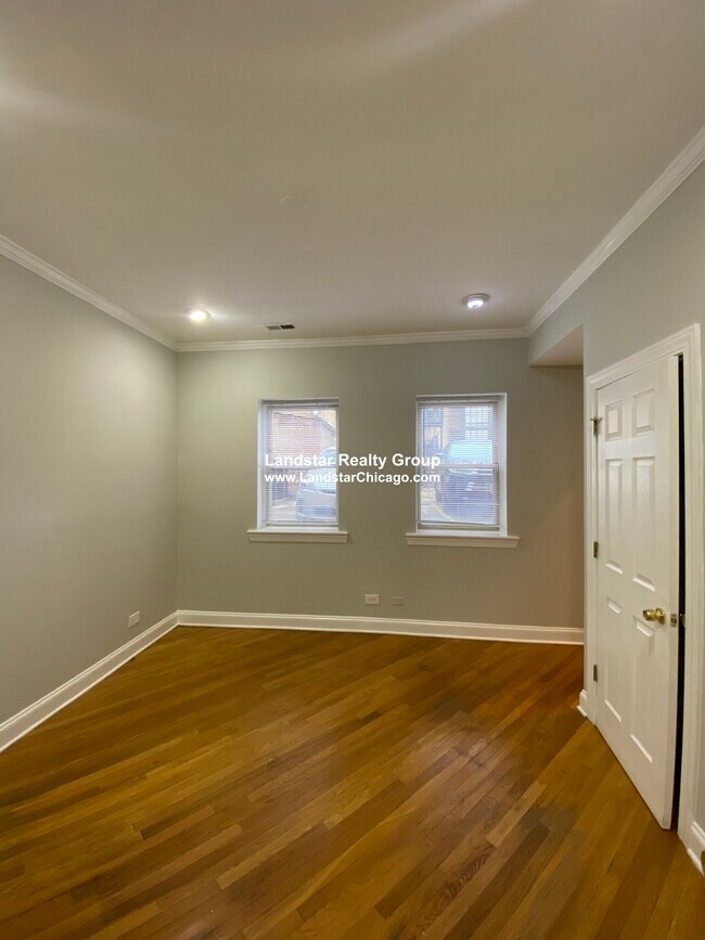 Foto del edificio - 2242 W Morse Ave