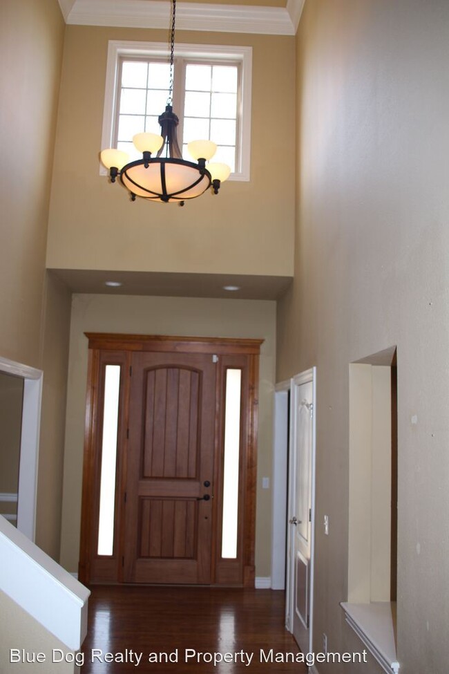 Foto del edificio - 4 br, 3.5 bath House - 1200 NE Buckingham ...