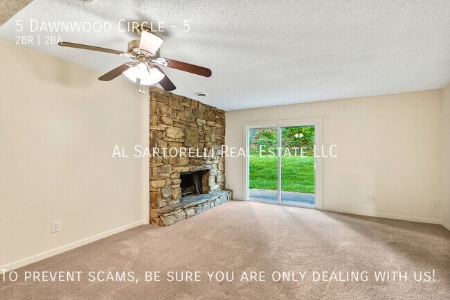 Foto del edificio - 5 Dawnwood Cir